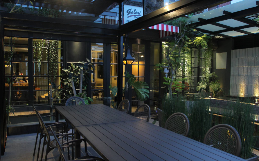 No.3 cafe arts and Lounge - Cafe Aesthetic Pontianak