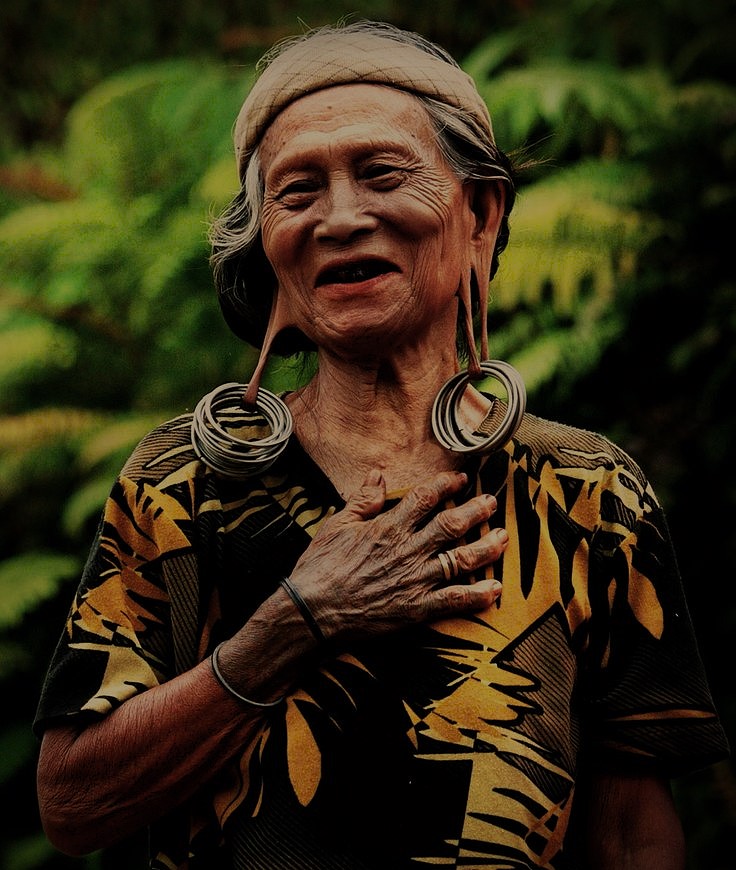 wanita dayak kalimantan - ekspedisi kalimantan